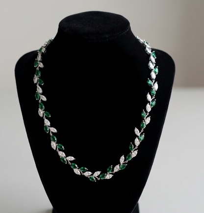 S925 Sterling Silver Leaf Necklace – Simulated Emerald & Zircon Statement Jewelry